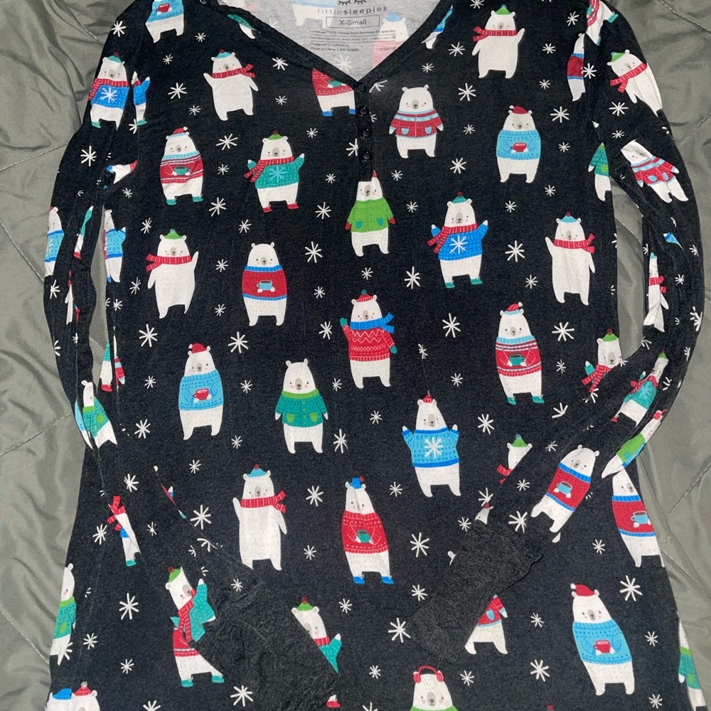 Festive Polar Bear Little Sleepies top